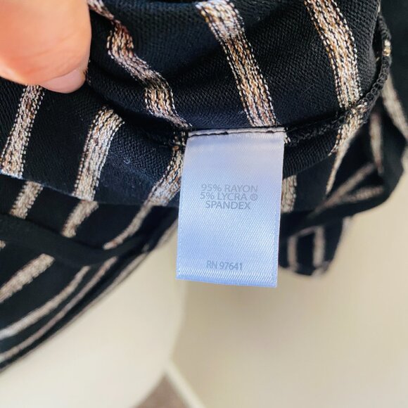 J. JILL WEAREVER COLLECTION V-Neck Black Cream Striped Dolman Top Size S - Picture 10 of 10